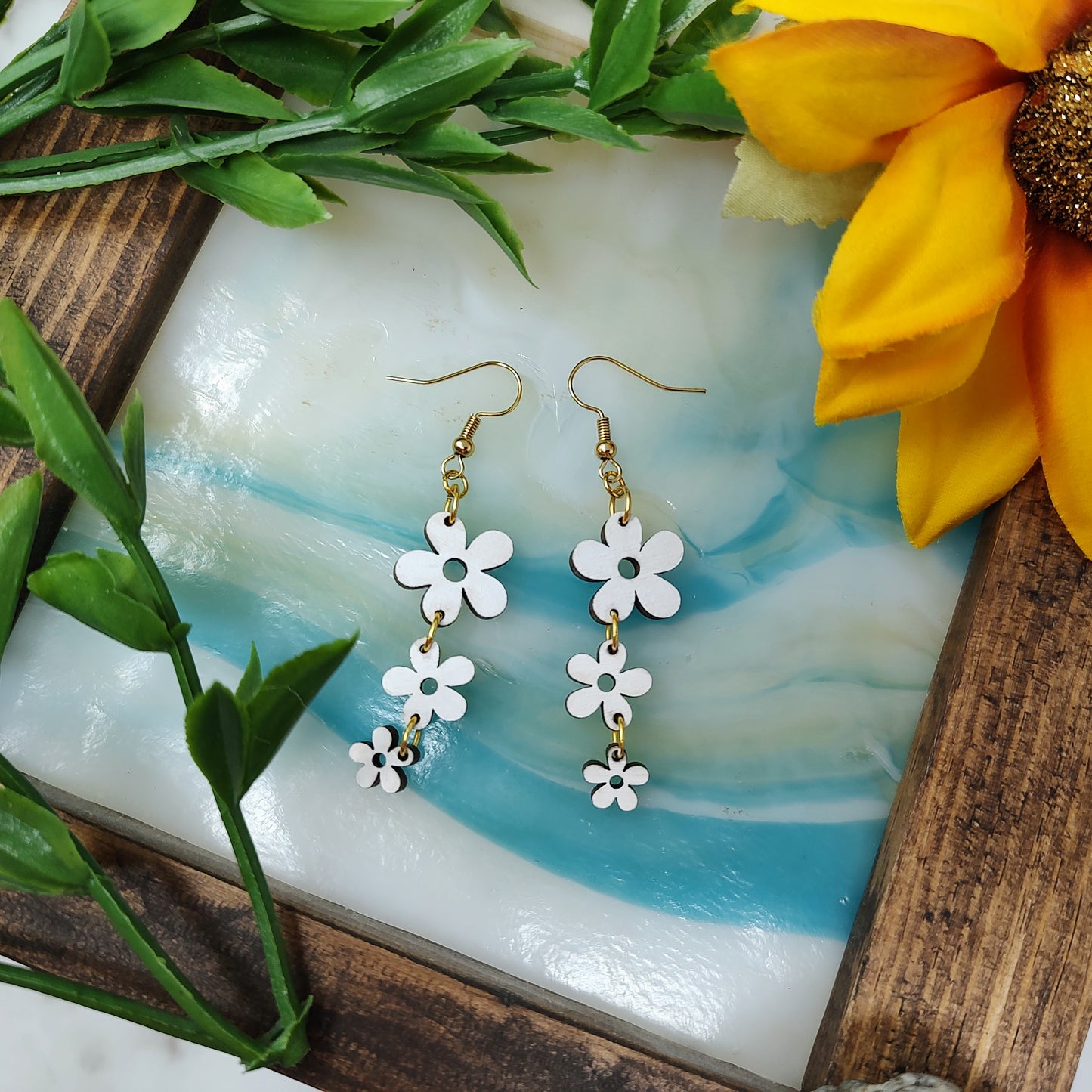 Chain of Daisies Earrings