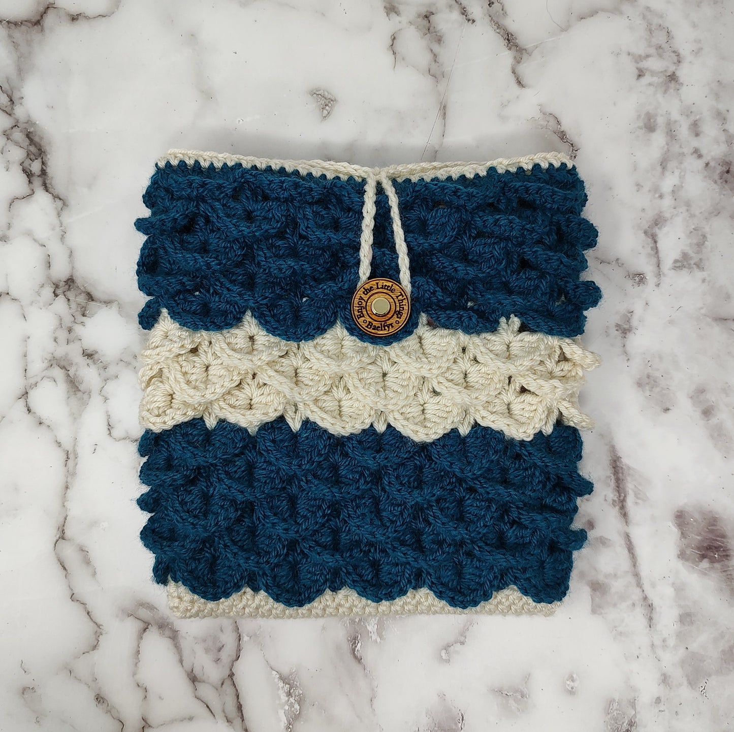 Vertical Blue and White Crocodile Stitch Crochet Book Sleeve